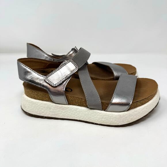 OTBT Sierra Metallic Platform Sandals Shoes Womens 7 Silver Pewter Beach Coastal - Picture 4 of 10